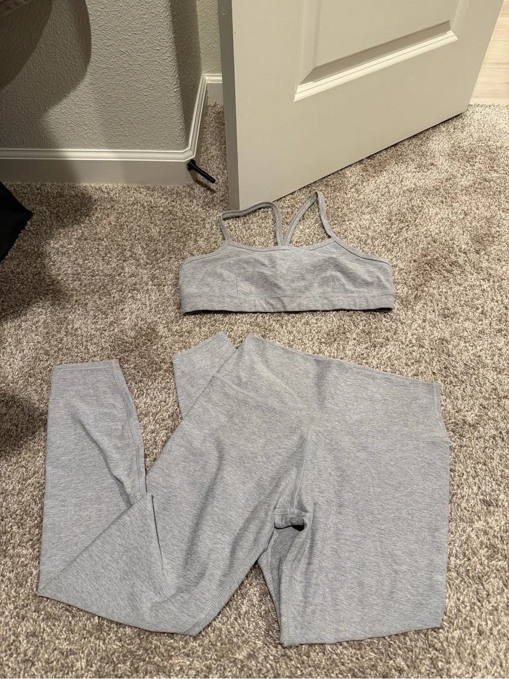 ALO Yoga Light Gray Seamless Leggings with Logo